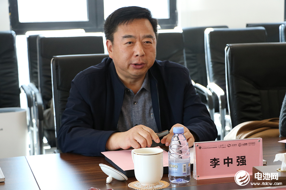 青岛市民营经济发展局一级调研员李中强一行到访海融网山东总部.jpg
