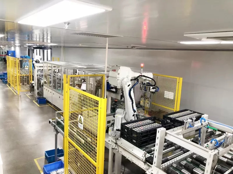 自研磷酸铁锂电芯 瞄准细分市场发力 雄韬股份打造业绩新增长点.png