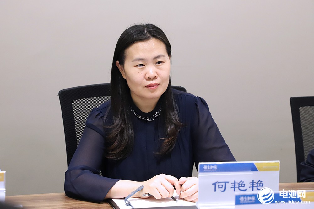 德方纳米何艳艳