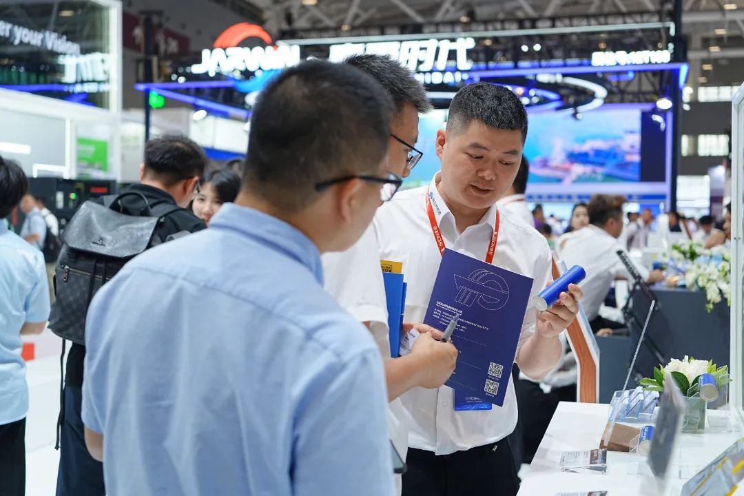 盘古新能源展会现场