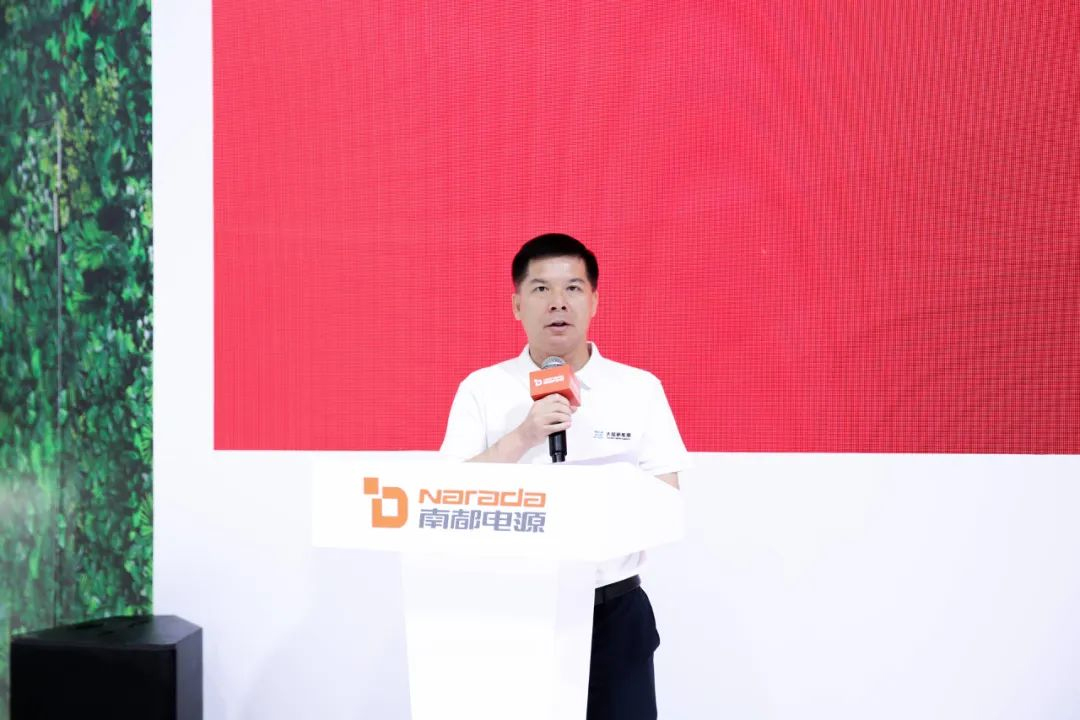 太蓝新能源北京研究院院长梁世硕签约致辞