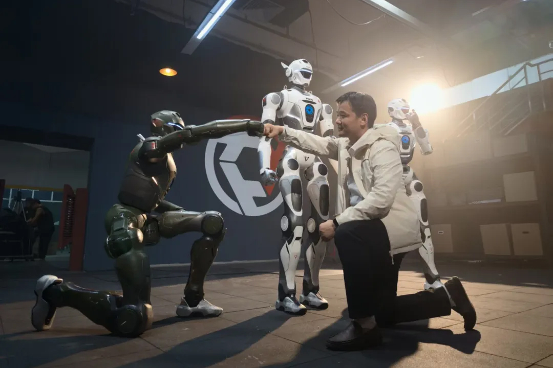 图片来源：众擎机器人