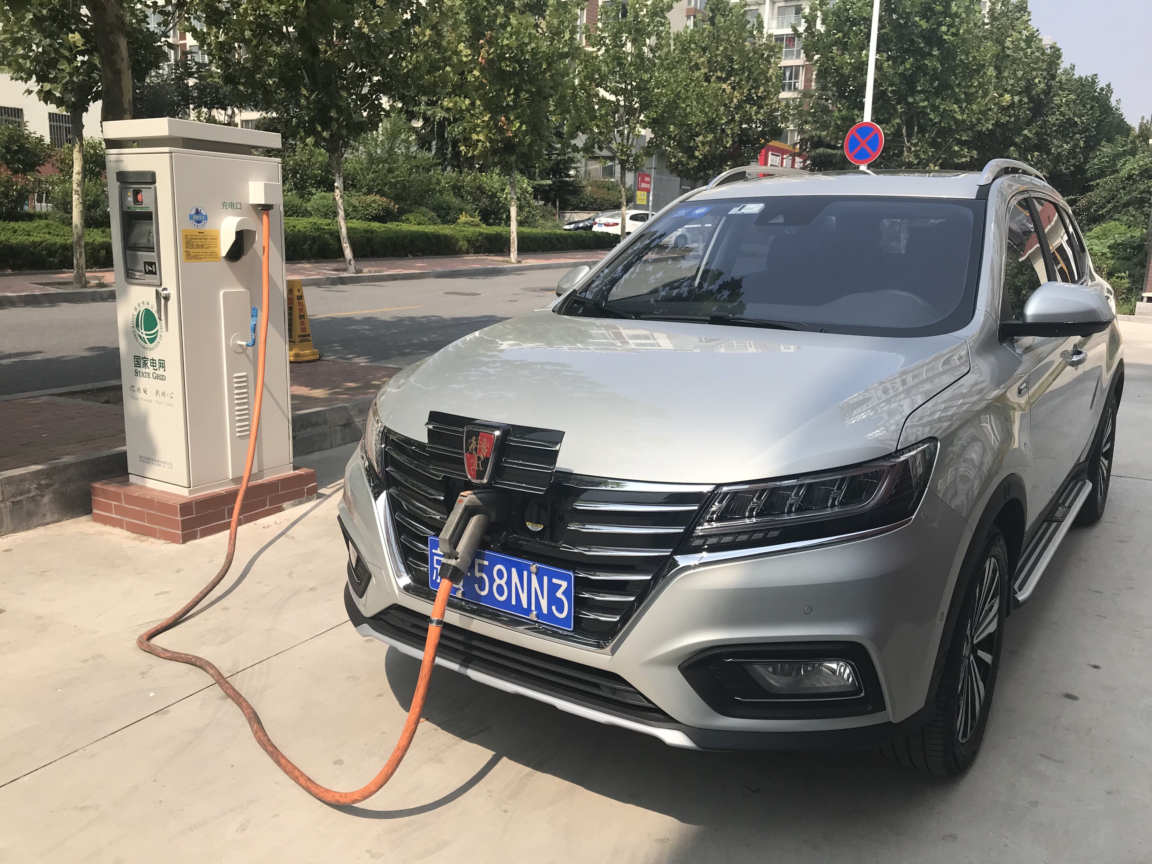 福布斯：消费者对自动驾驶汽车和电动汽