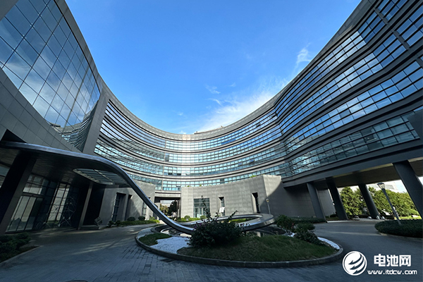 搭光伏/锂电快车 模头行业老将冲刺新能源赛