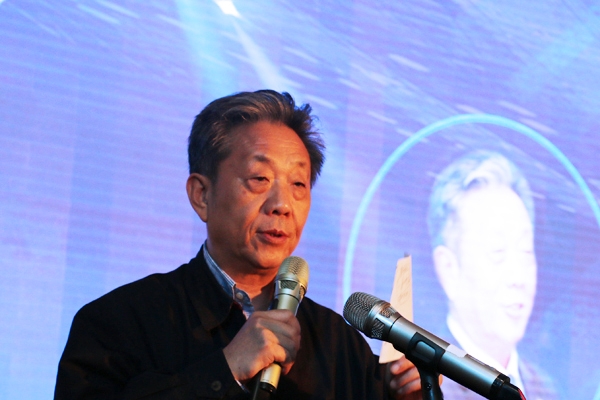 比亚迪开展汽车保险业务 董扬：车企做车