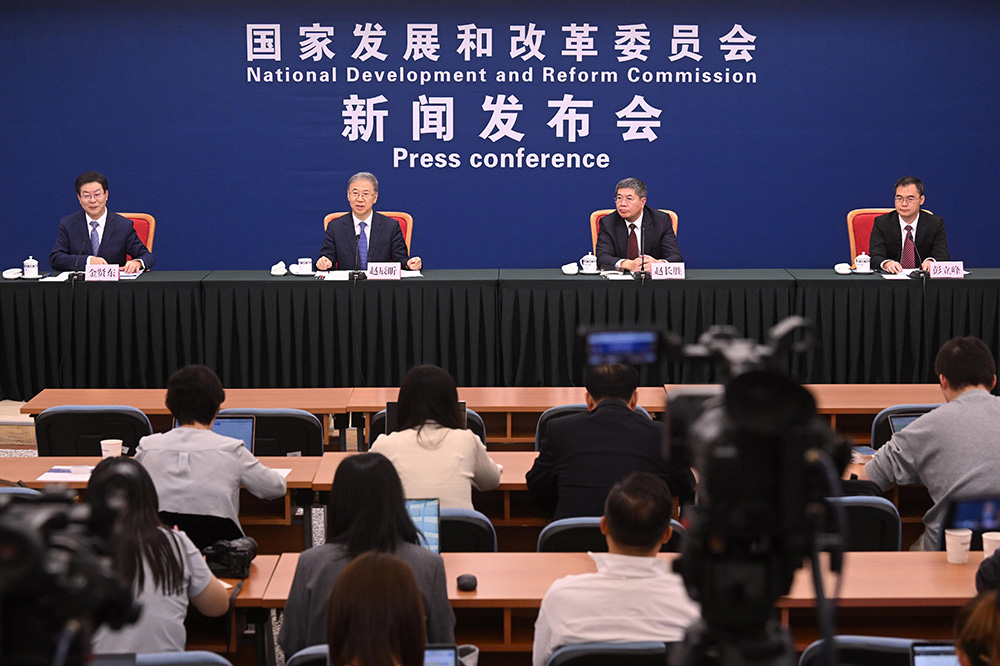 3000亿资金下达！新能源汽车迎新突破！“两