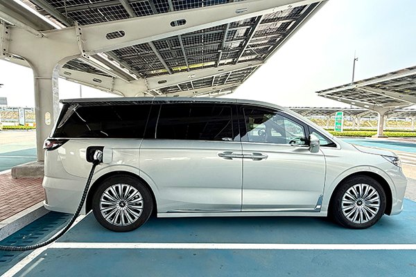 今年前5月我国新能源乘用车批发销量达520万
