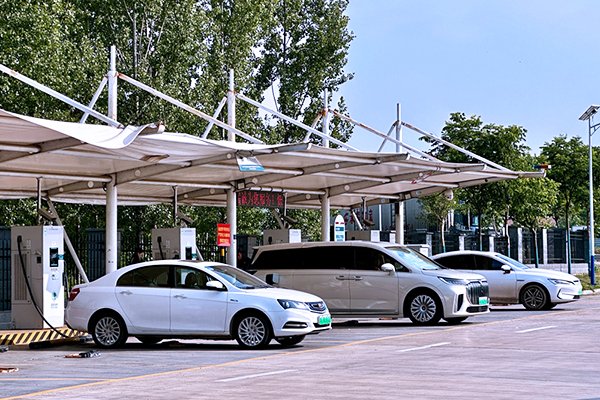 三部门：车企和动力电池企业不得进行夸大和