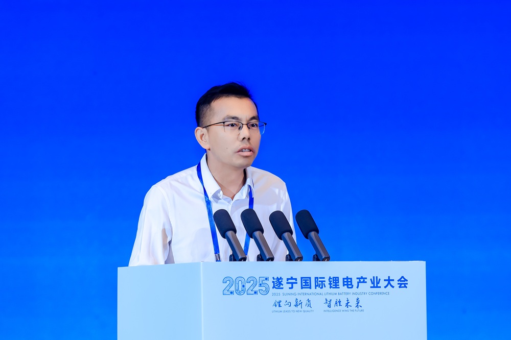 吴辉：2030年全球锂电池出货量将达5.1TWh 固态