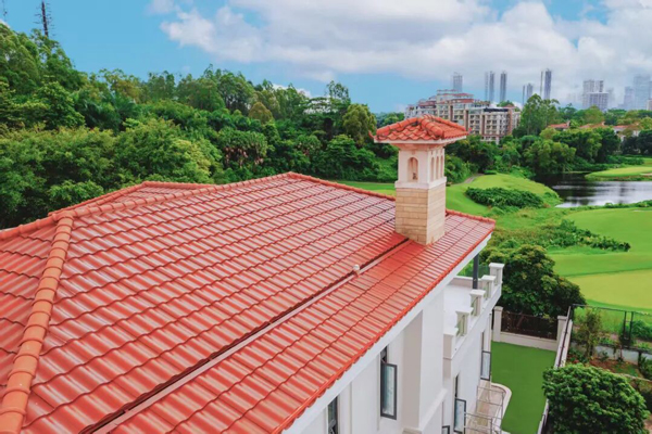 华宝新能美学曲面光伏瓦入选《时代》杂