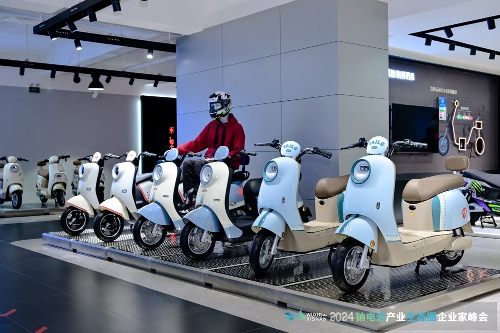 全面禁售的旧国标电动车，竟然变成了“零公里