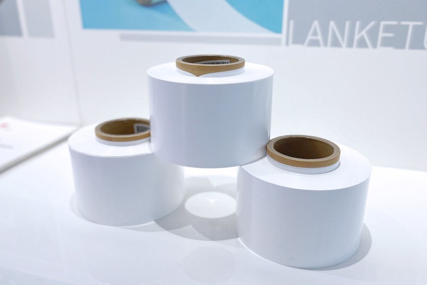 2025年中国锂电池隔膜出货量328.5亿平米 湿法