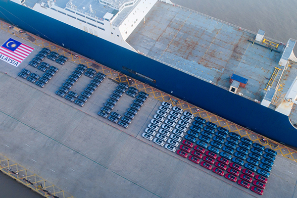 2025年我国新能源汽车产销量双破1600万辆！出