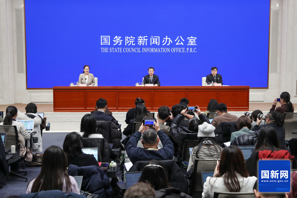 我国已建成全球最大最完整新能源产业链 新