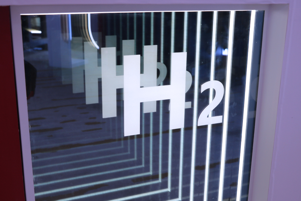 工信部等三部门：2030年燃料电池汽车保有量