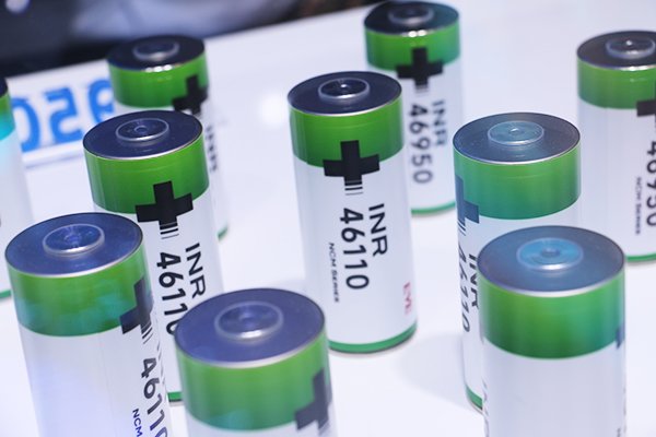 三大业务全线发力！亿纬锂能2025年营收近615亿